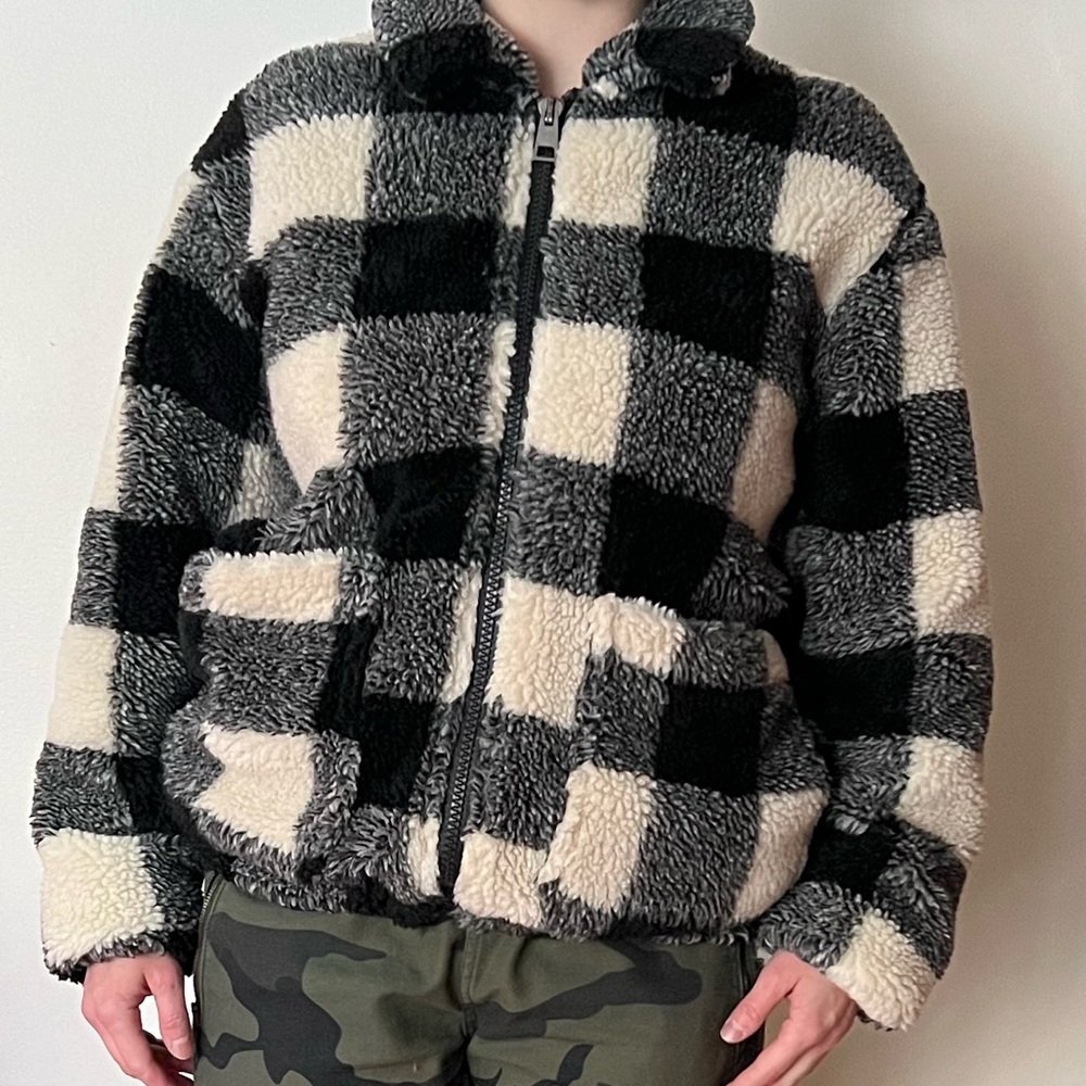 American Eagle Sherpa Teddy checkered plaid jacket